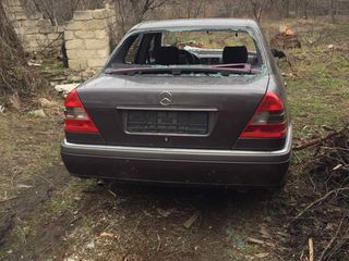 Piese Mercedes-Benz C 180 . W 124 . S 220 foto 3