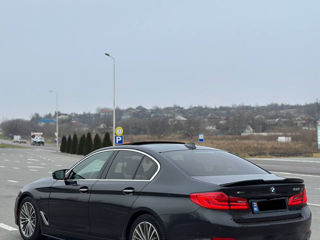 BMW 5 Series foto 4