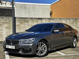 BMW 7 Series foto 1