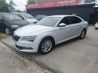 Skoda Superb фото 2