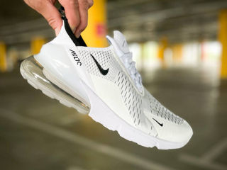 Nike Air Max 270 White/Black Unisex foto 3