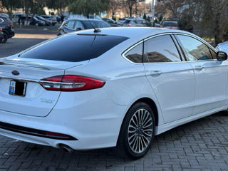 Ford Fusion foto 6