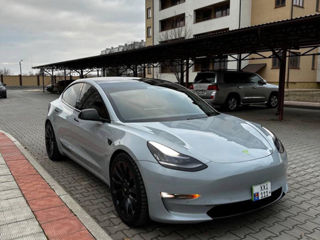 Tesla Model 3 foto 3