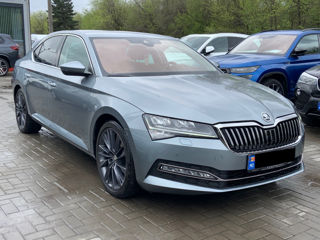 Skoda Superb foto 3