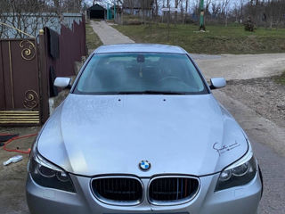 BMW 5 Series foto 4