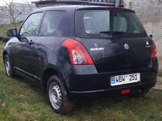 Suzuki Swift foto 5