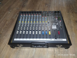 Allen & Heath ZED60-14FX (incorporat in case) - 540 euro