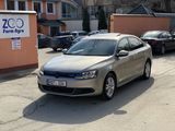 Volkswagen Jetta foto 1