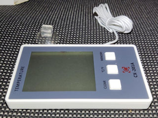Термометр-внутренний-наружный с датчиком внешним-измеритель влаги воздуха=гигрометр. foto 3