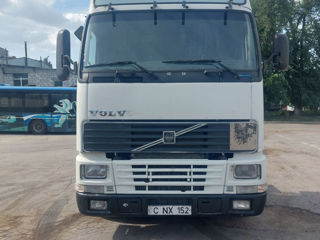 Volvo FH 12 foto 1