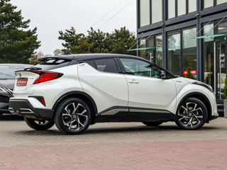 Toyota C-HR foto 2