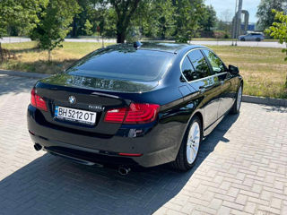 BMW 5 Series foto 2