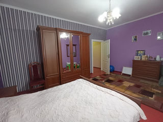 Apartament cu 4 camere, 130 m², 8 cartier, Bălți foto 3