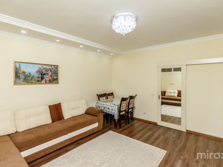 Apartament cu 2 camere, 65 m², Botanica, Chișinău foto 2