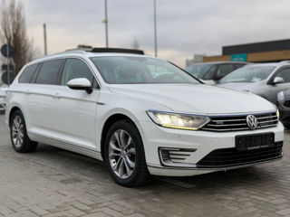 Volkswagen Passat foto 2