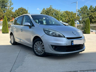 Renault Grand Scenic foto 2