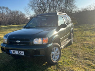 Nissan Pathfinder foto 3