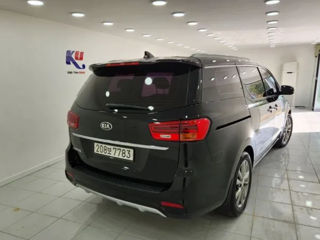 KIA Carnival foto 3