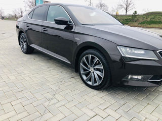 Skoda Superb foto 2