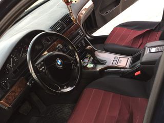 BMW 5 Series foto 5