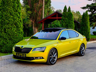 Skoda Superb foto 1