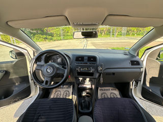 Volkswagen Polo foto 8