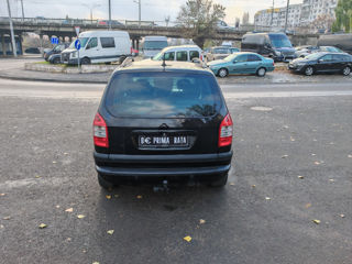 Opel Zafira foto 7