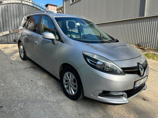 Renault Grand Scenic foto 2