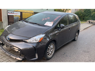 Запчасти на Toyota Prius V и Приус 30 35 foto 2