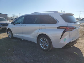 Toyota Sienna foto 2