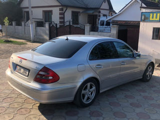 Mercedes E-Class foto 3