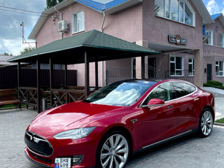 Tesla Model S foto 3