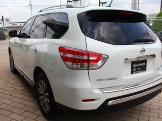 Nissan Pathfinder foto 3