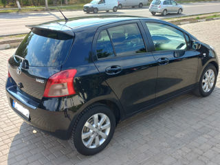 Toyota Yaris foto 4