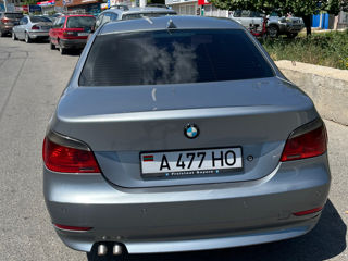 BMW 5 Series foto 2