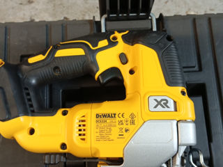 Dewalt DCS 334