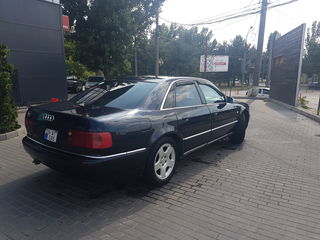 Audi A8 foto 4