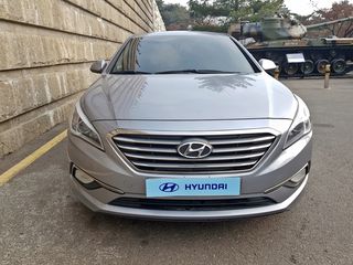 Hyundai Sonata foto 1