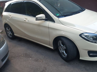 Mercedes B-Class foto 3