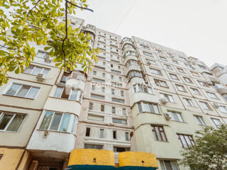 Apartament cu 3 camere, 70 m², Botanica, Chișinău foto 1