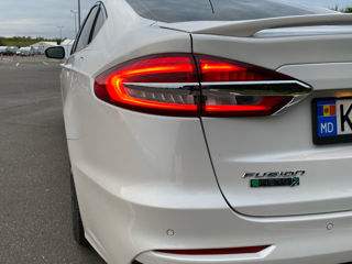 Ford Fusion foto 8