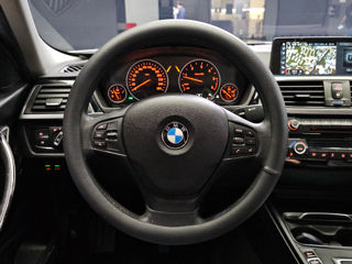 BMW 3 Series foto 5