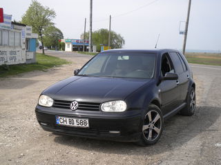 Volkswagen Golf foto 1
