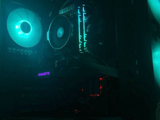 Vând PC Gaming foto 3