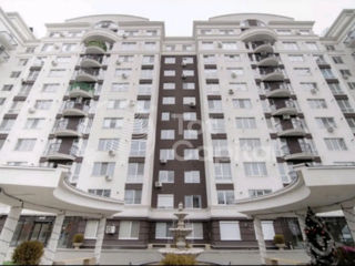 Apartament cu 2 camere, 71 m², Botanica, Chișinău foto 1