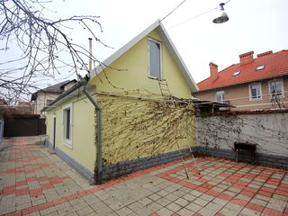 Chirie! Casă, Buiucani, str. Ion Creangă, 2 odăi, 70 m2, Euroreparație! foto 9