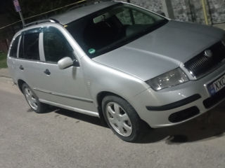 Skoda Fabia foto 2