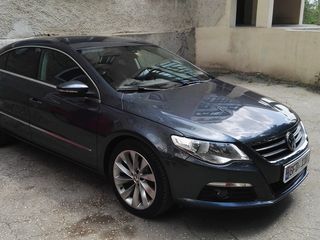 Volkswagen Passat CC foto 2