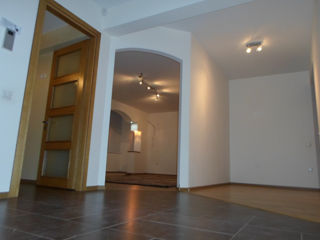 Apartament cu 3 camere, 105 m², Telecentru, Chișinău foto 4