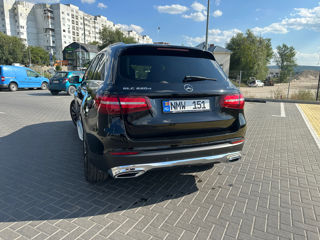 Mercedes GLC foto 4